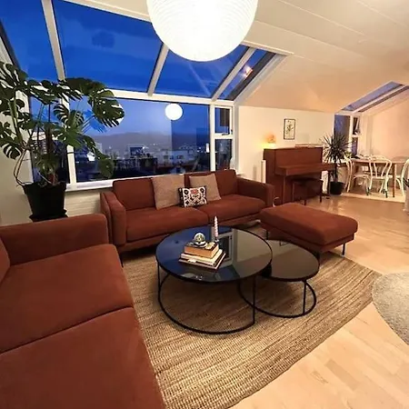 Penthouse In Rvk With Unique View * Reykjavik