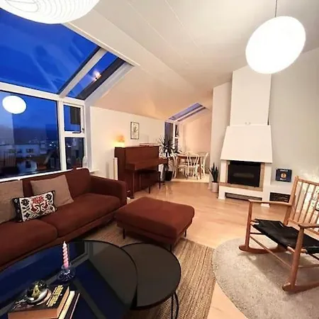 Penthouse In Rvk With Unique View Apartment Reykjavik
